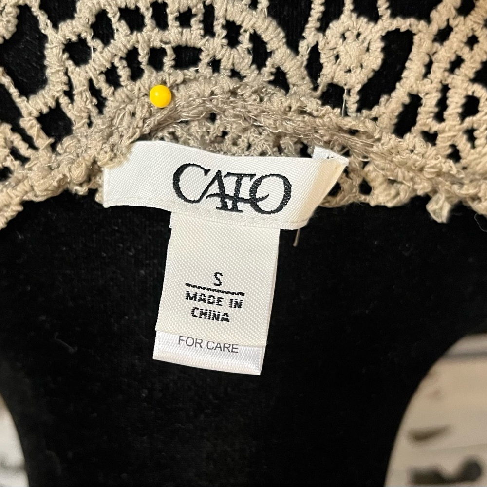 CATO CREATIVE TAN CROTCHET CIRCULAR & FLORAL DETAIL WITH FRINGE LIGHT PONCHO TOP - Picture 8 of 10